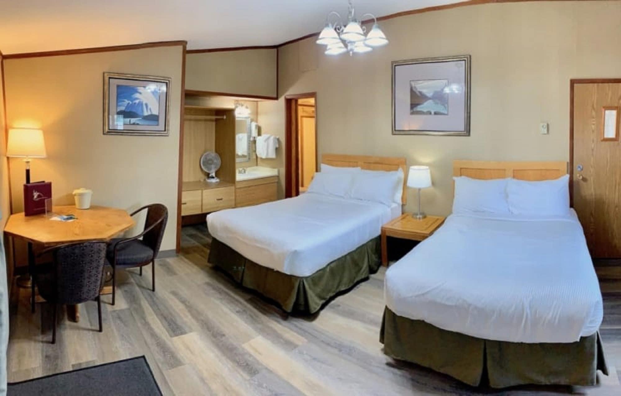 Sunwapta Falls Rocky Mountain Lodge Jasper Bagian luar foto