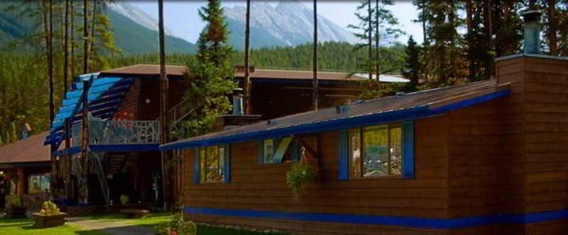 Sunwapta Falls Rocky Mountain Lodge Jasper Bagian luar foto