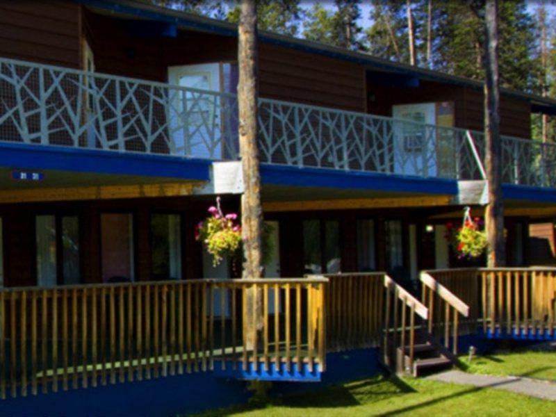 Sunwapta Falls Rocky Mountain Lodge Jasper Bagian luar foto